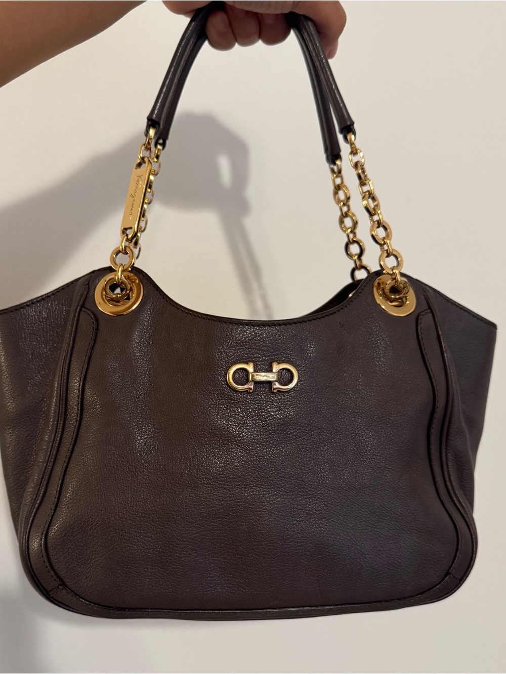 Authentic Salvatore Ferragamo Gacini leather tote bag w/ gold hardware